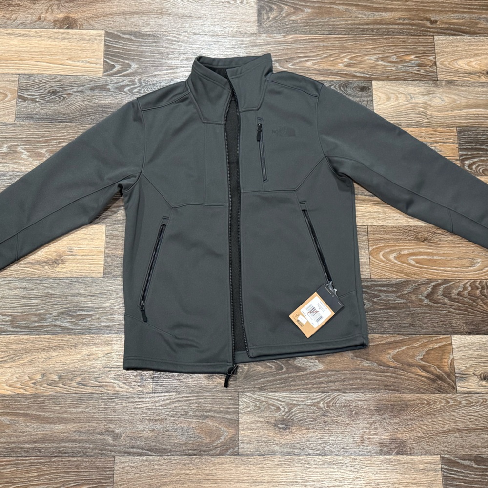 The North Face Men’s Apex Risor Jacket